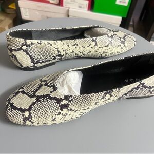 Aqua Jade Black and Cream Snakeskin Loafers